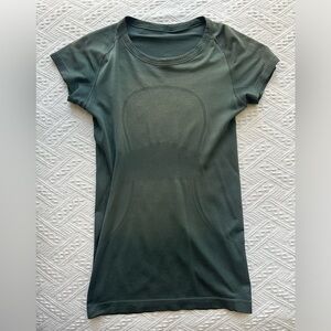 Lululemon swiftly short sleeve